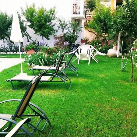 Katerina'S Apartments Агиос Гордиос Екстериор снимка
