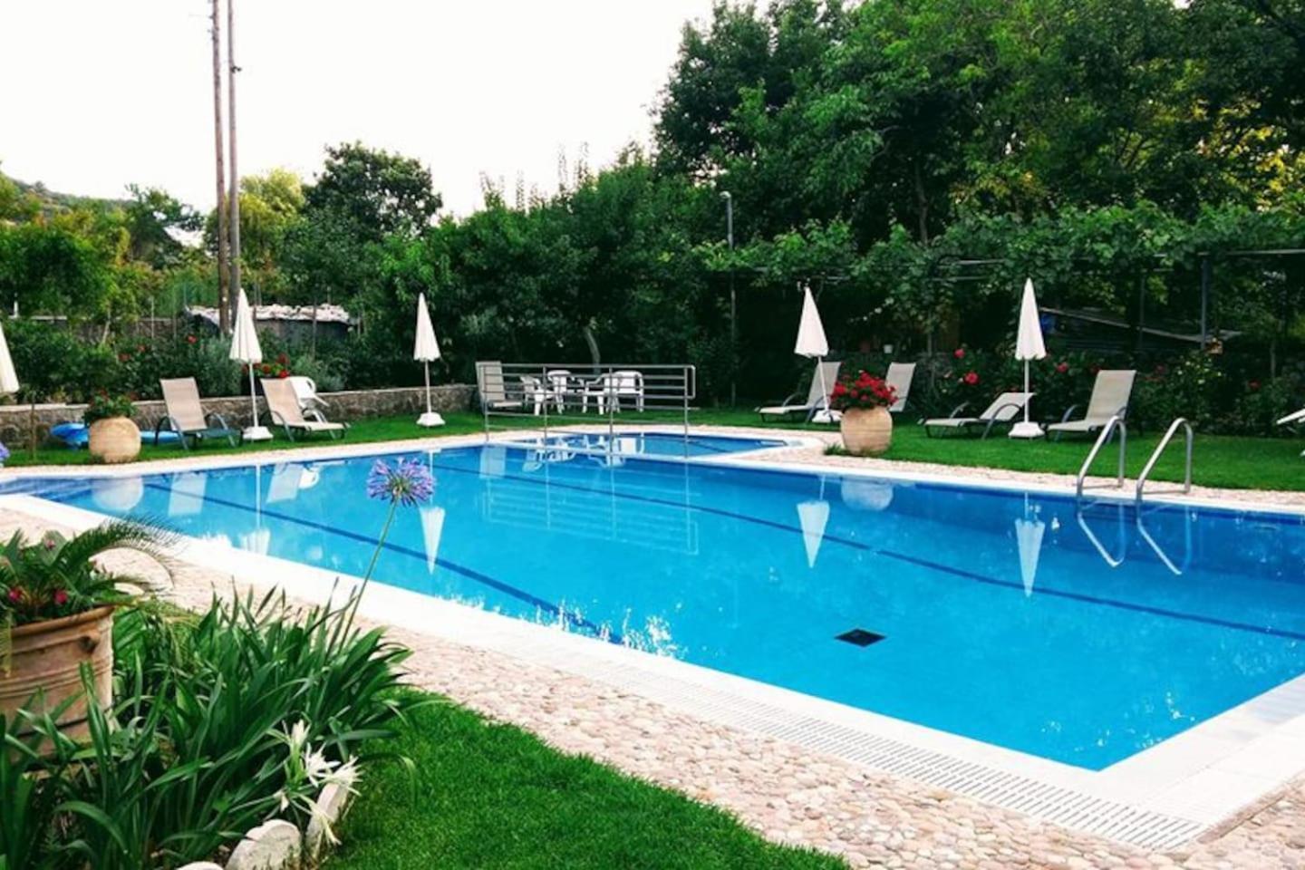 Katerina'S Apartments Агиос Гордиос Екстериор снимка